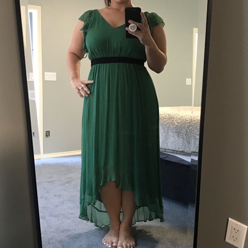 {SOLD} Green dress size 12
